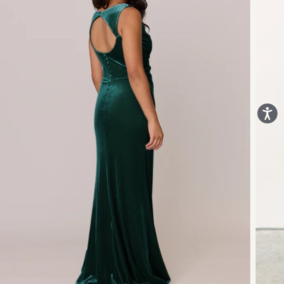 Revelry Faith Velvet Dress - Emerald - Picture 1 of 4